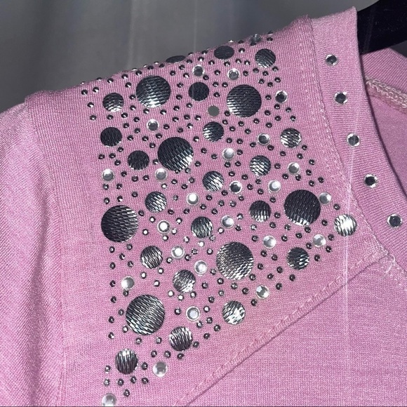 Korean Short Sleeve Crewneck Shirt Sliver Plated Dots on Shoulder and Collar - Picture 2 of 6